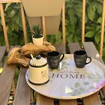 Iris 128: Il Terrazzino Sul Giardino